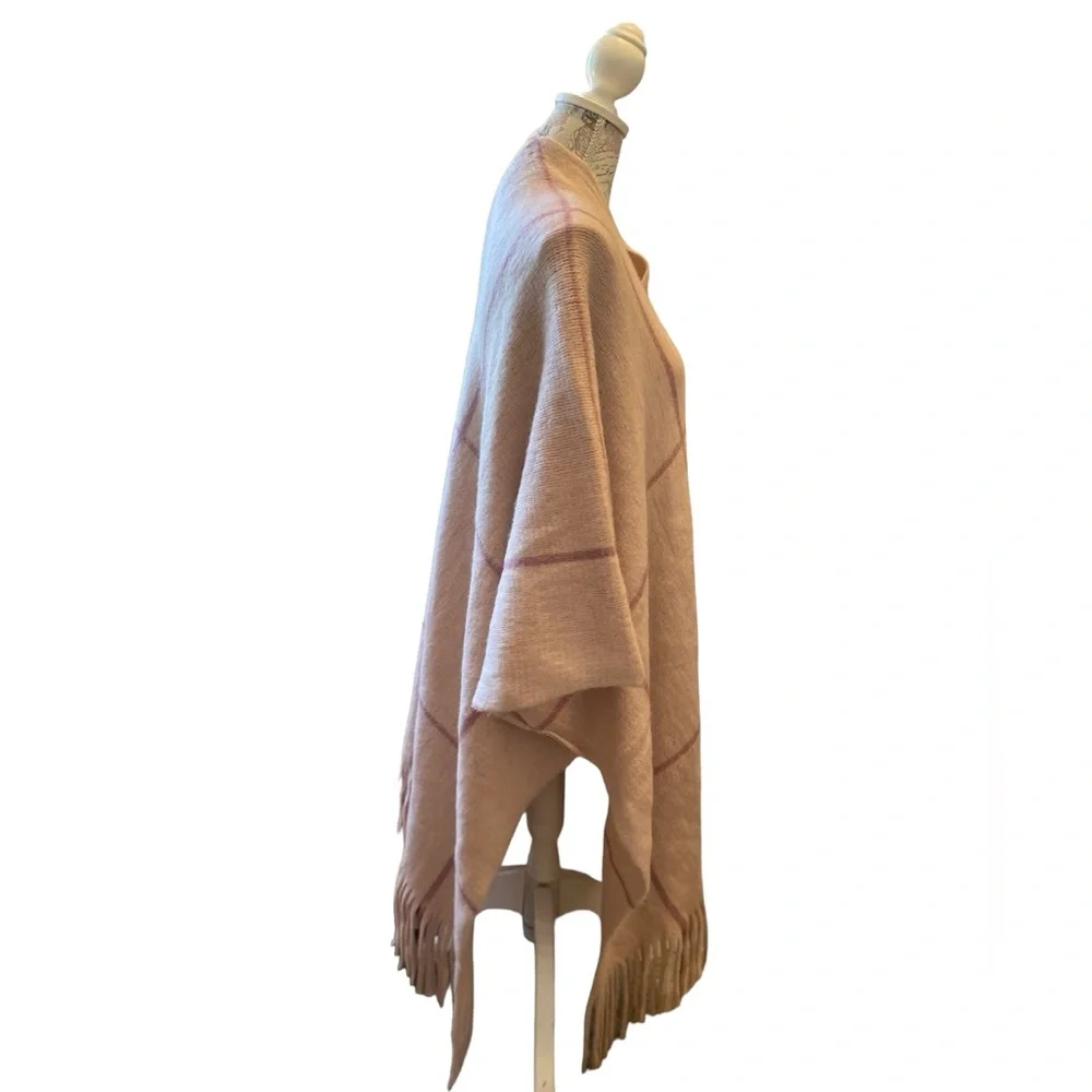Authentic Vince Camuto Blush Wrap